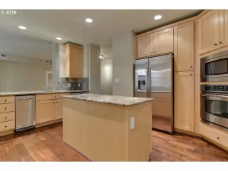 Photo #6: 19319826 Listing