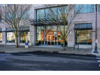 Photo #1: 19319982 Listing