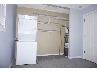 Photo #6: 19319985 Listing