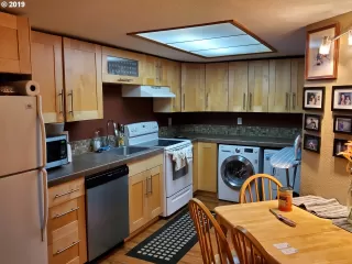 Photo #2: 19320749 Listing 