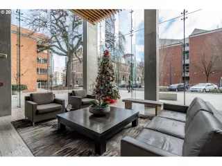 Photo #4: 19321193 Listing 