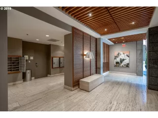 Photo #5: 19321193 Listing 