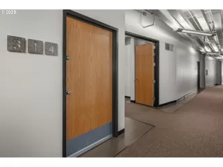 Photo #1: 193227075 Listing 