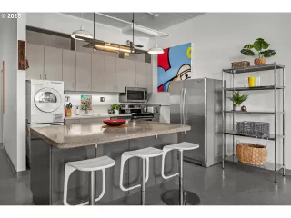 Photo #4: 193227075 Listing 