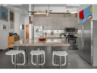 Photo #5: 193227075 Listing 