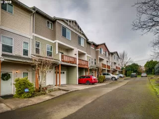 Photo #1: 19323476 Listing