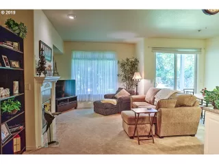 Photo #2: 19324181 Listing