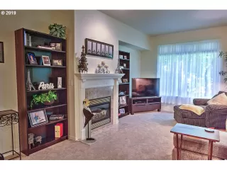 Photo #3: 19324181 Listing