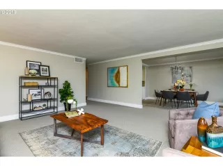 Photo #5: 19325122 Listing