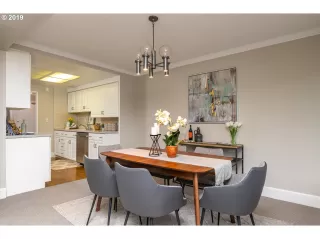 Photo #6: 19325122 Listing