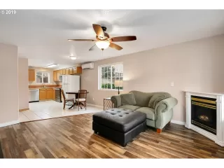 Photo #3: 19326144 Listing