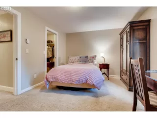 Photo #6: 19333139 Listing