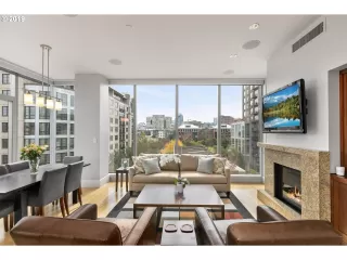 Photo #1: 19333156 Listing