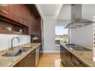 Photo #2: 19333156 Listing