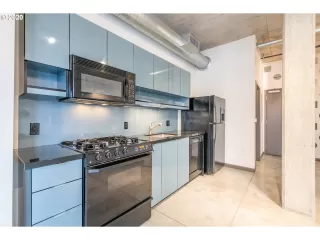 Photo #2: 19333202 Listing