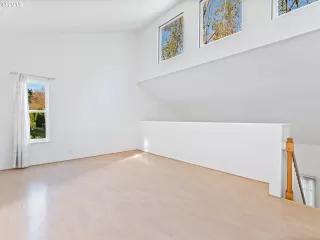 Photo #2: 19333471 Listing