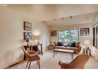 Photo #2: 19339779 Listing