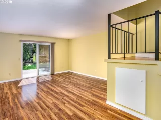 Photo #2: 19339861 Listing