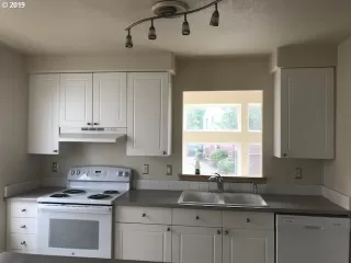Photo #5: 19341933 Listing 