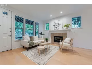 Photo #6: 193436712 Listing 