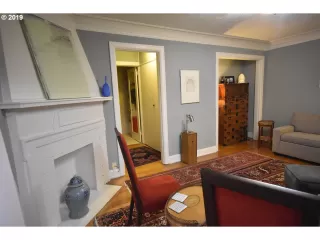 Photo #4: 19346071 Listing