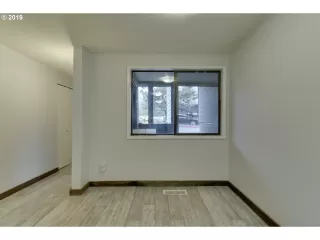 Photo #2: 19346193 Listing