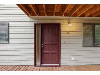 Photo #1: 193514346 Listing