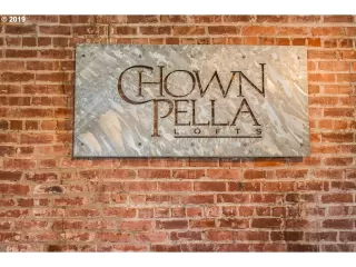 Photo #4: 19352025 Listing