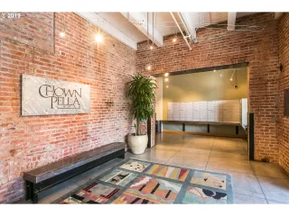 Photo #5: 19352025 Listing