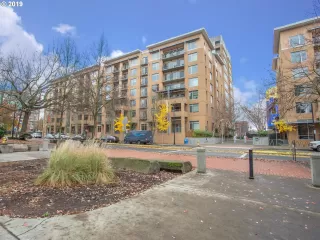 Photo #1: 19357404 Listing