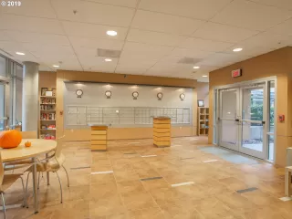 Photo #3: 19357404 Listing