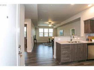 Photo #6: 19358542 Listing