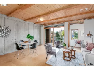 Photo #3: 19359730 Listing 