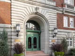 Photo #3: 19360106 Listing