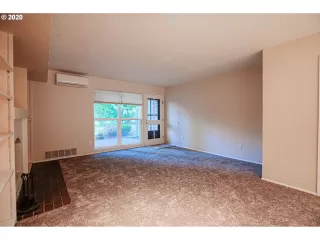 Photo #6: 19364036 Listing 