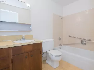 Photo #1: 19367645 Listing