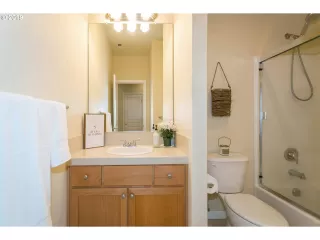 Photo #2: 19367809 Listing 