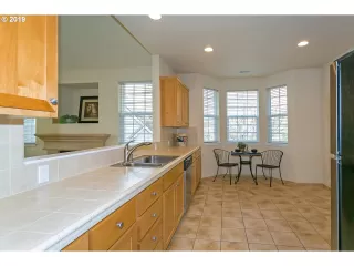 Photo #4: 19367809 Listing 