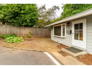 Photo #2: 19370537 Listing