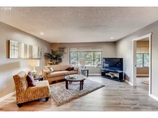 Photo #2: 19371978 Listing