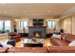 Photo #6: 19379740 Listing