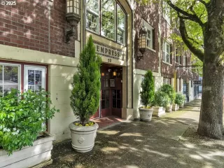 Photo #1: 193804697 Listing 