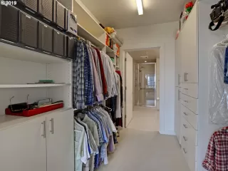 Photo #5: 19380564 Listing