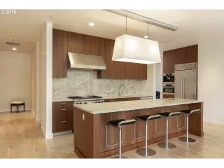 Photo #2: 19382309 Listing