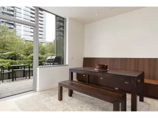 Photo #5: 19382309 Listing