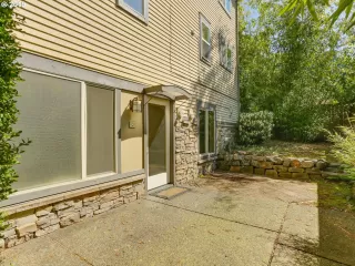 Photo #1: 19383808 Listing