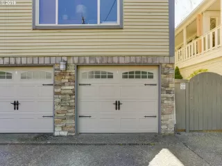 Photo #3: 19383808 Listing