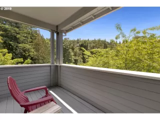 Photo #6: 19387991 Listing