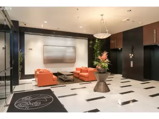 Photo #5: 19391753 Listing 