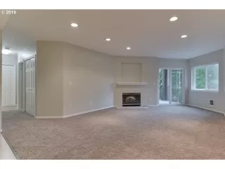 Photo #4: 19392071 Listing